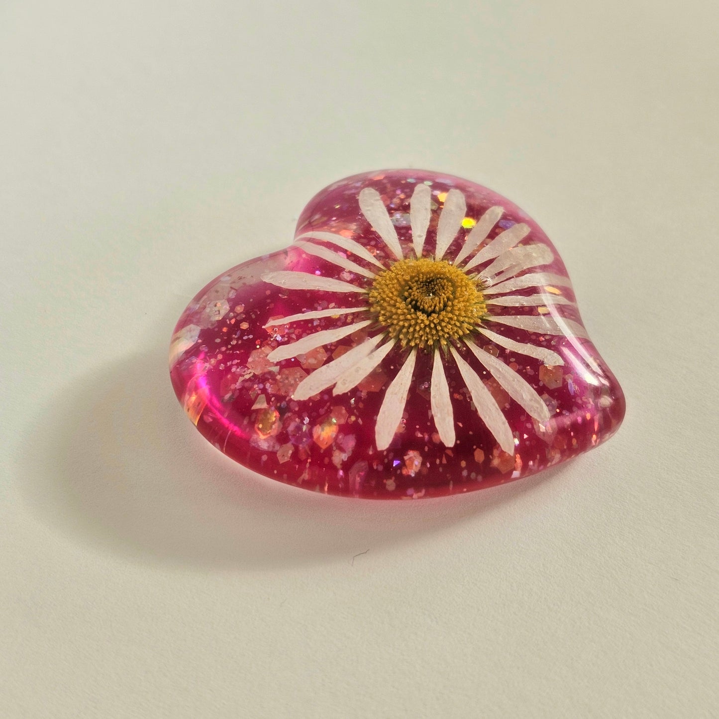 5. Small Resin Flower Heart Pink