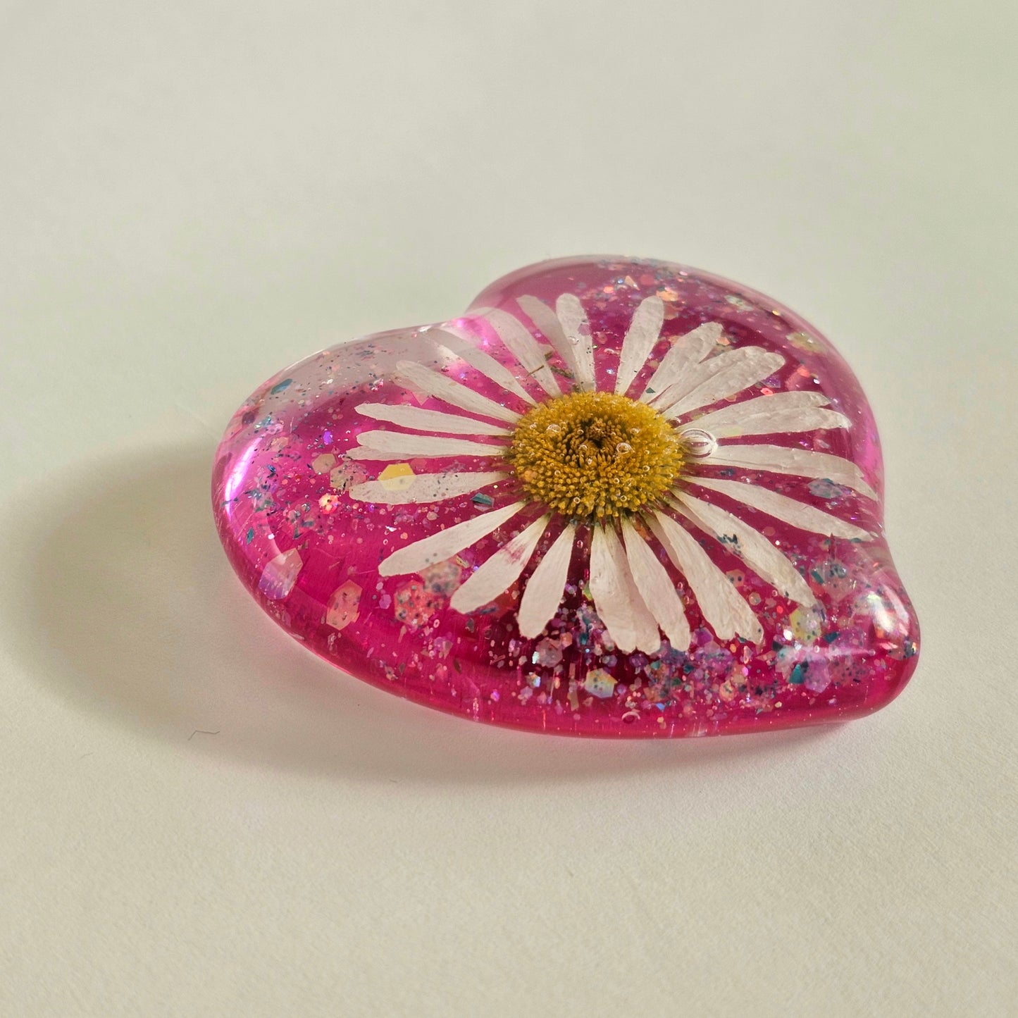 Large Resin Flower Heart Pink