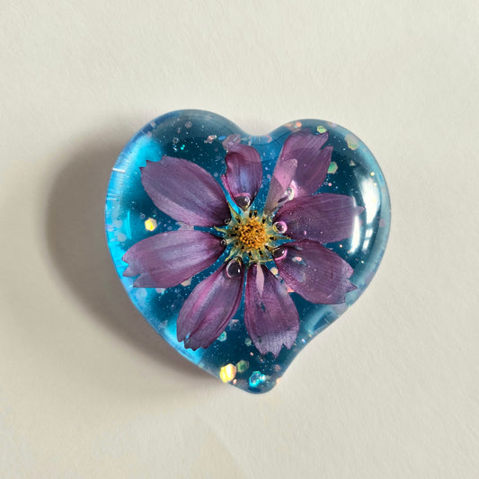 Large Resin Flower Heart Blue (Pink Cosmos)