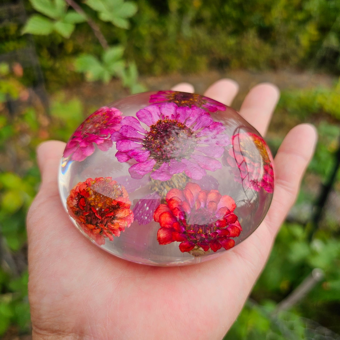 1. Resin Flower Zinnia Bouquet Paperweight